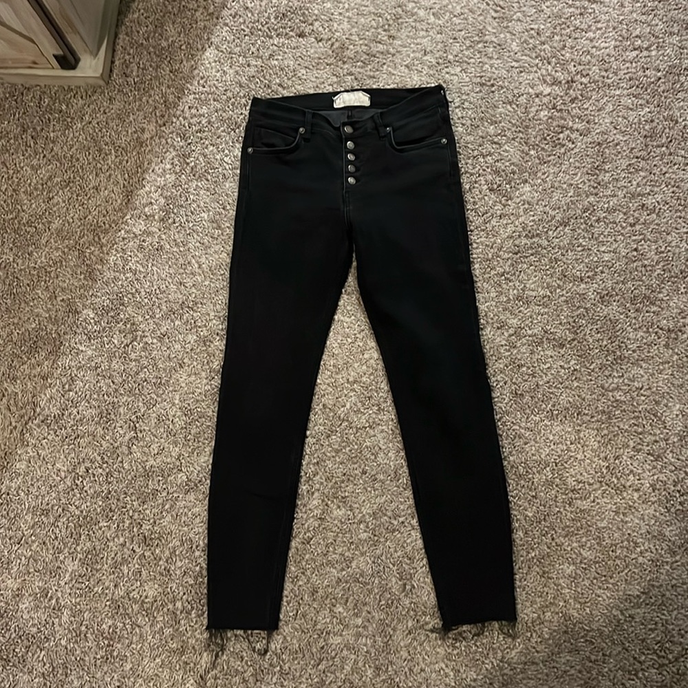 Black skinny jeans / free people size 27, buttons in the front